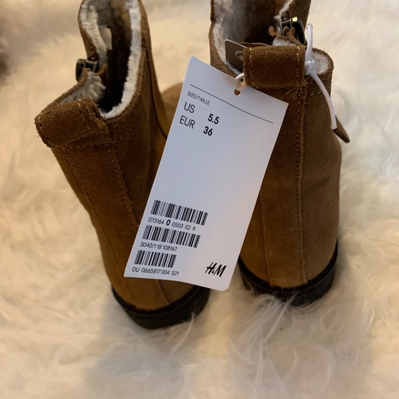 H&M brown suede fuzzy lined boots. - Picture 4 of 6